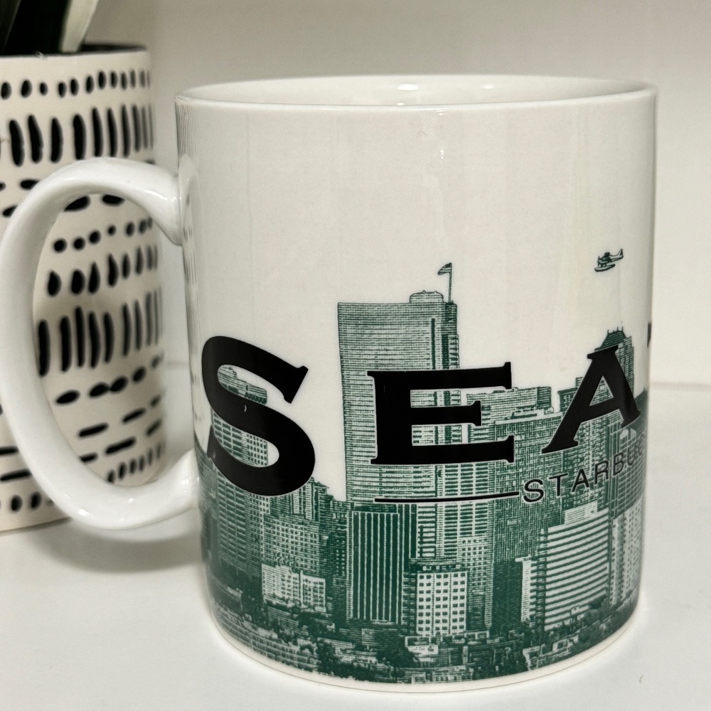 Starbucks Skyline Series Seattle Mug  Season One 2002